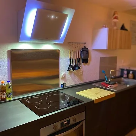 Le Grand Charlyse, De 1 à 10 Personnes Casa de Férias