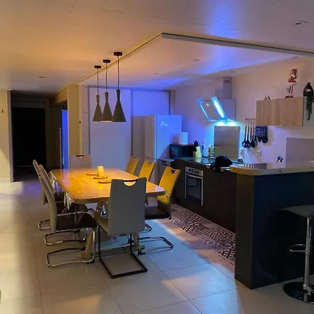 Le Grand Charlyse, De 1 à 10 Personnes *