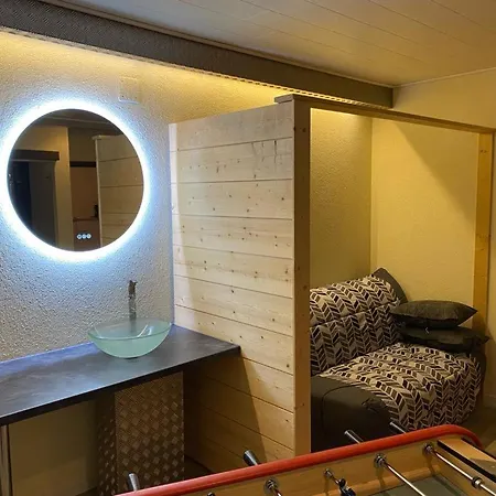 Le Grand Charlyse, De 1 à 10 Personnes Casa de Férias